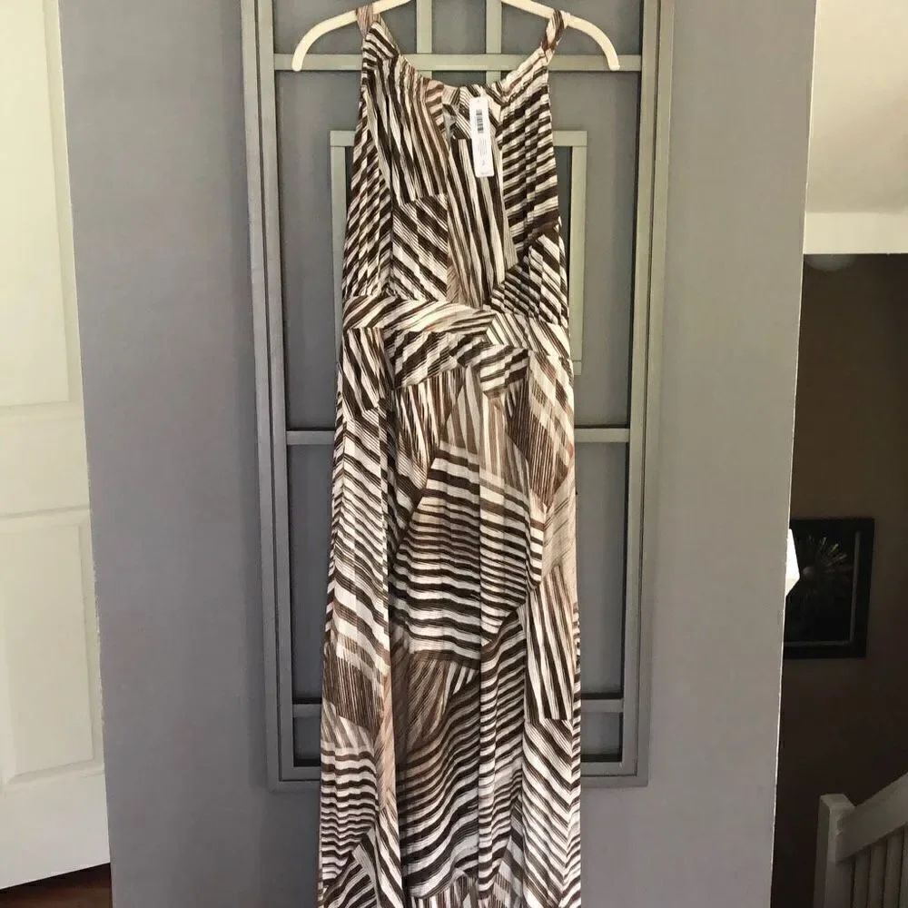 NWT Chicos, beige, and brown maxi dress  Tank style size 2 vanity size